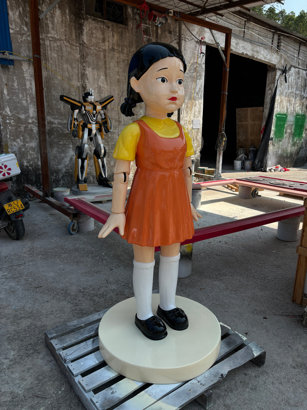 Squid Game Collection – Trendy Figurines, Apparel & Merchandise