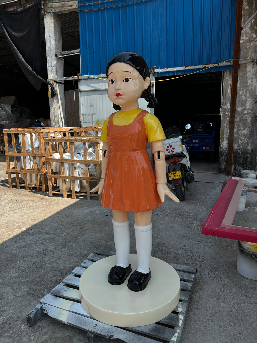 Squid Game Collection – Trendy Figurines, Apparel & Merchandise